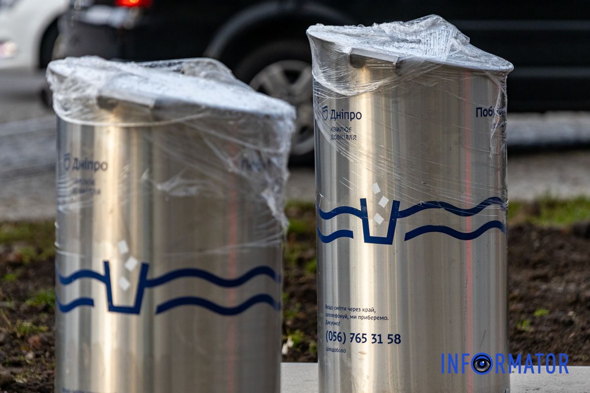 “Золоті” підземні сміттєві баки з’явилися на проспекті Науки 2