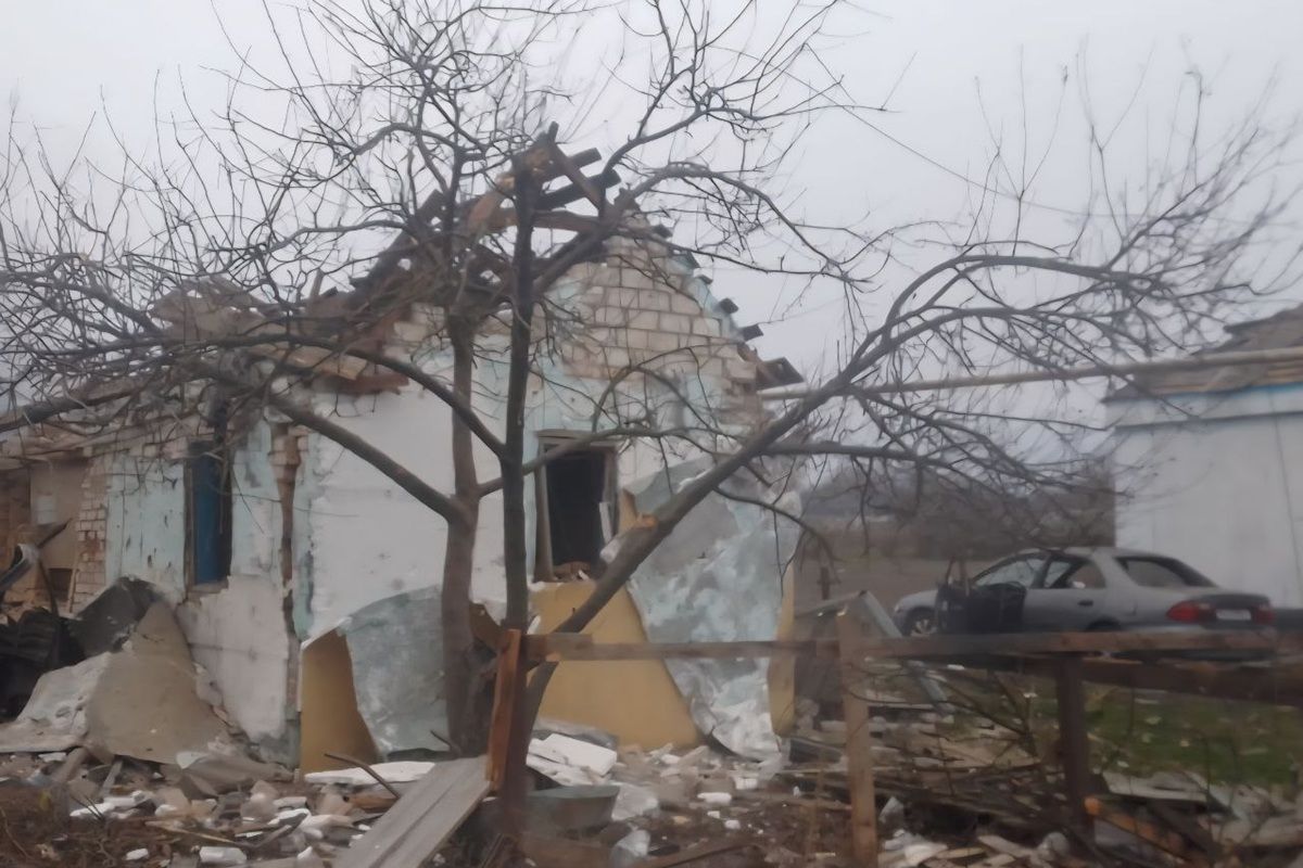 Ворог здійснив масовану атаку дронами по Дніпропетровській області, є руйнування: подробиці від ОВА та ДСНС 7