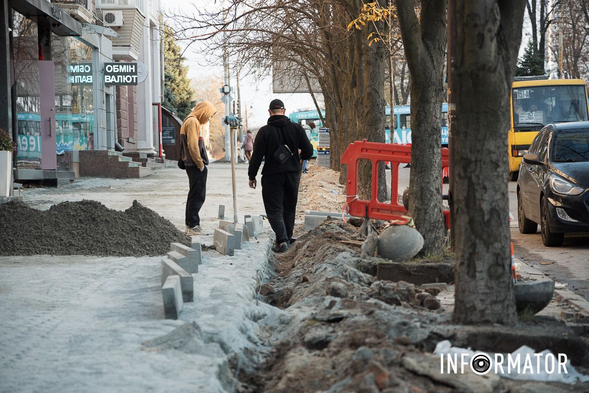 Як ви ставитесь до ремонтів під час війни? У Дніпрі на проспекті Дмитра Яворницького почали перекладати бруківку за майже 10 мільйонів 13