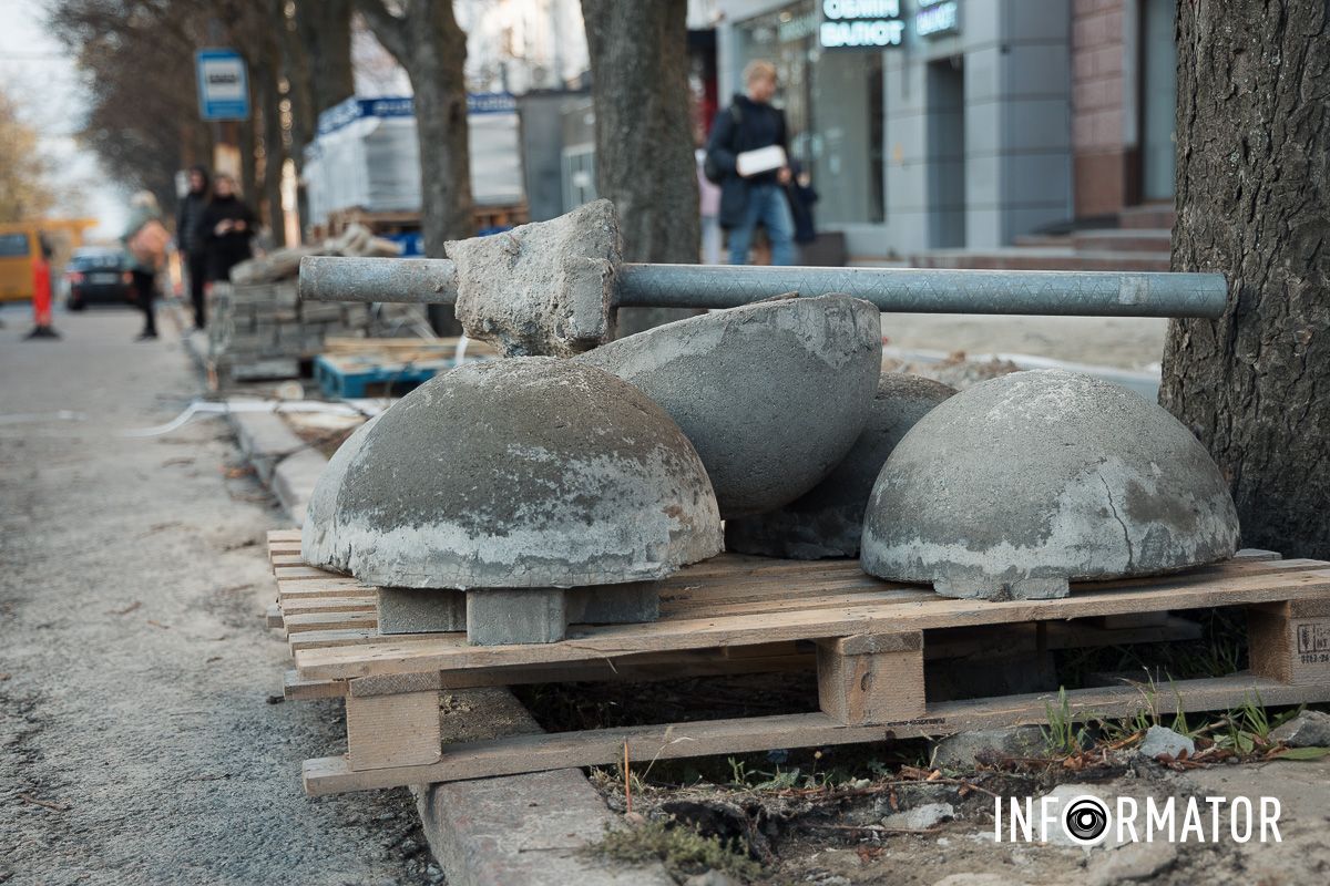 Демонтовані обмежувачі руху У Дніпрі на проспекті Дмитра Яворницького почали перекладати бруківку за майже 10 мільйонів 8