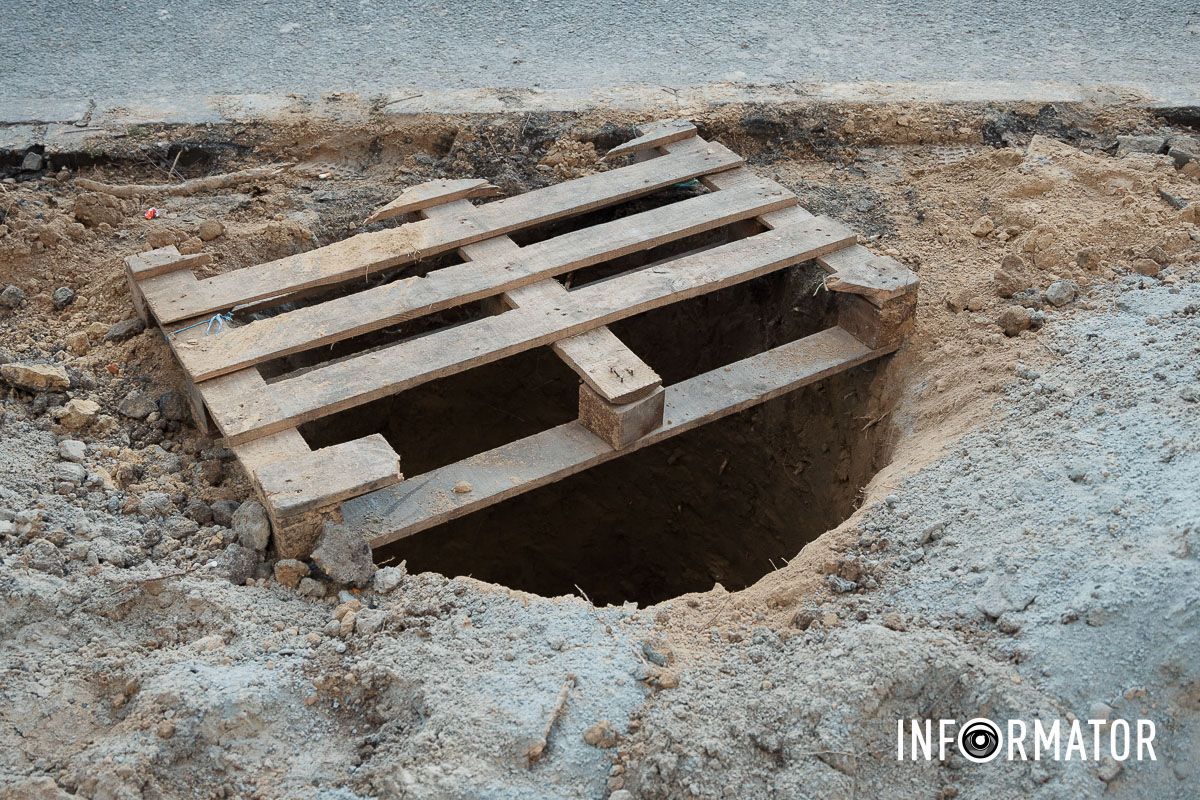 Ходіть обережно, особливо під час відключень світла У Дніпрі на проспекті Дмитра Яворницького почали перекладати бруківку за майже 10 мільйонів 6