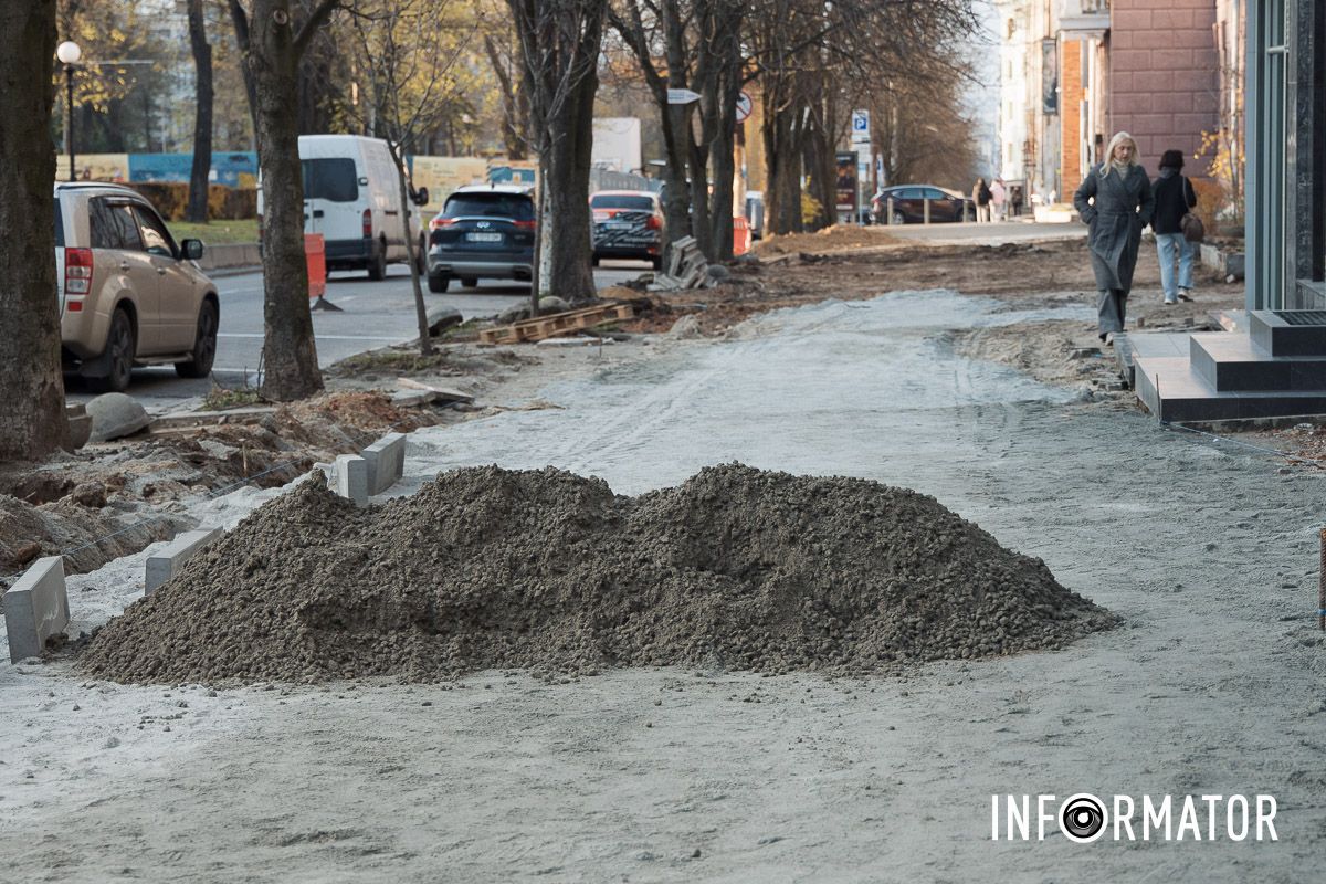 Під час дощів буде "весело" ходити тут У Дніпрі на проспекті Дмитра Яворницького почали перекладати бруківку за майже 10 мільйонів 9