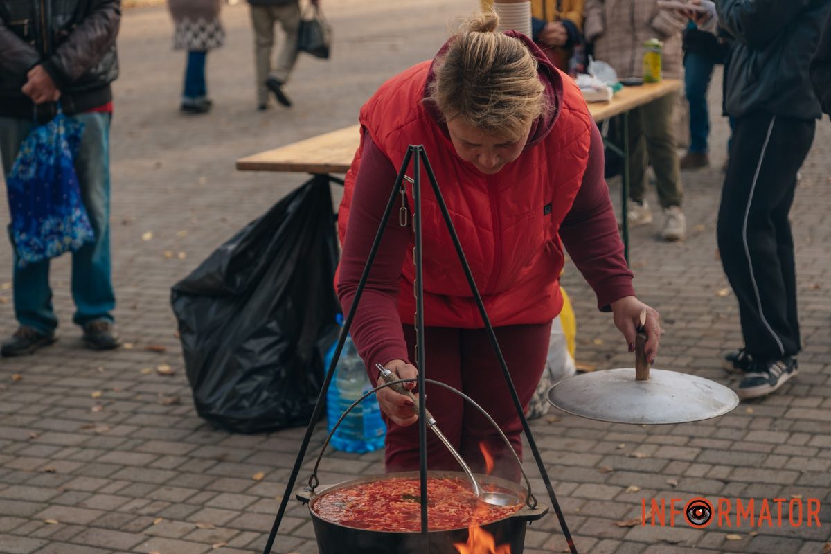 Страву готували просто неба