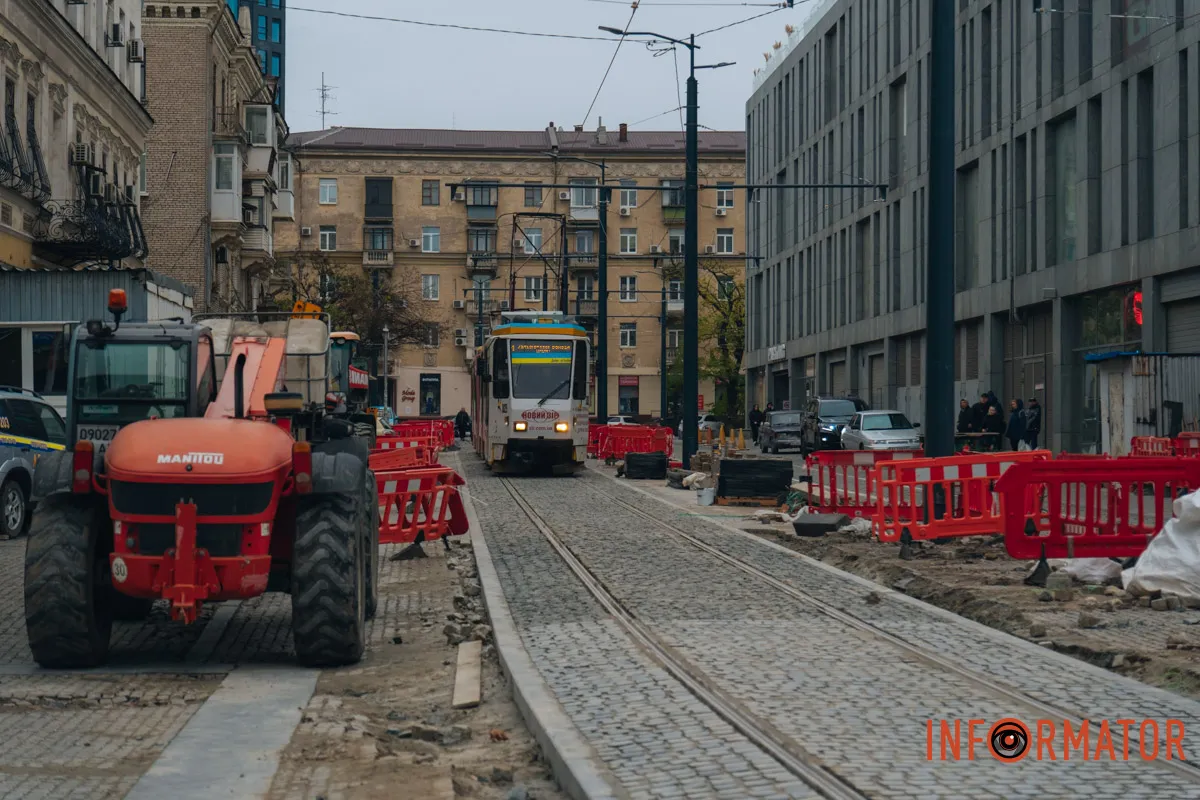 Причиною є завершення ремонту трамвайної колії на вулиці Центральній Причиною є завершення ремонту трамвайної колії на вулиці Центральній
