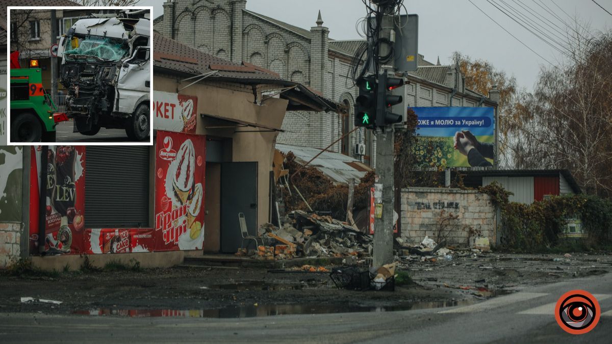 У Дніпрі на Старочумацькій легковик заїхав під фуру і та перекинулась: пошкоджений магазин