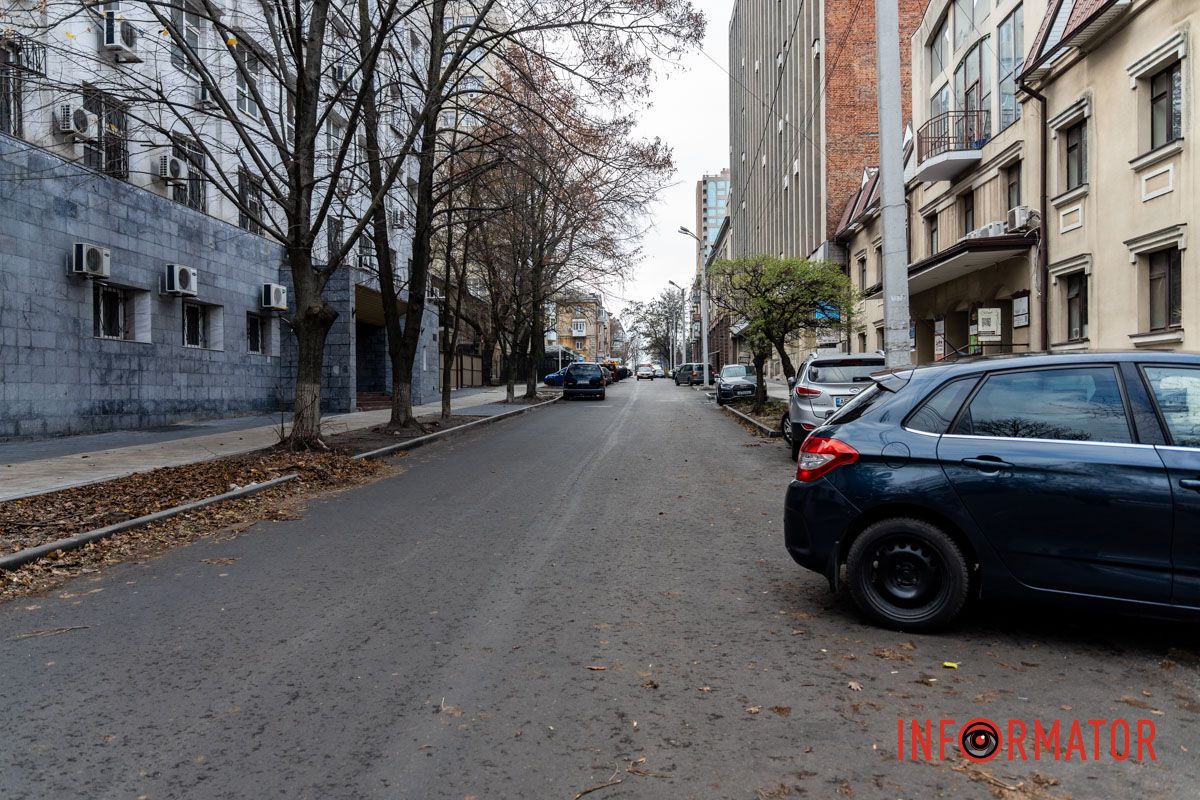 У Дніпрі завершили ремонт вулиці Театральної “Вийшла непогана вулиця, але не ідеальна”: як виглядає вулиця Театральна у Дніпрі після ремонту 1