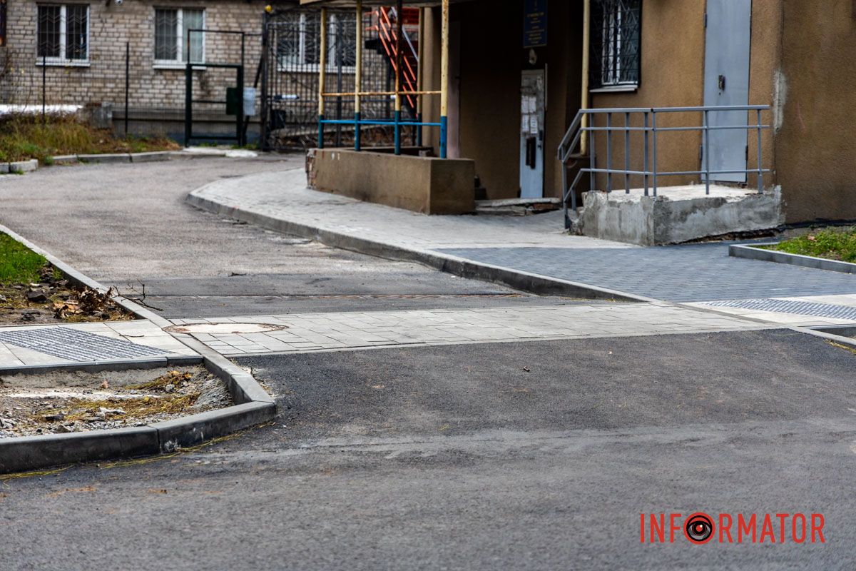 Так виглядає Театральна після ремонту “Вийшла непогана вулиця, але не ідеальна”: як виглядає вулиця Театральна у Дніпрі після ремонту 13