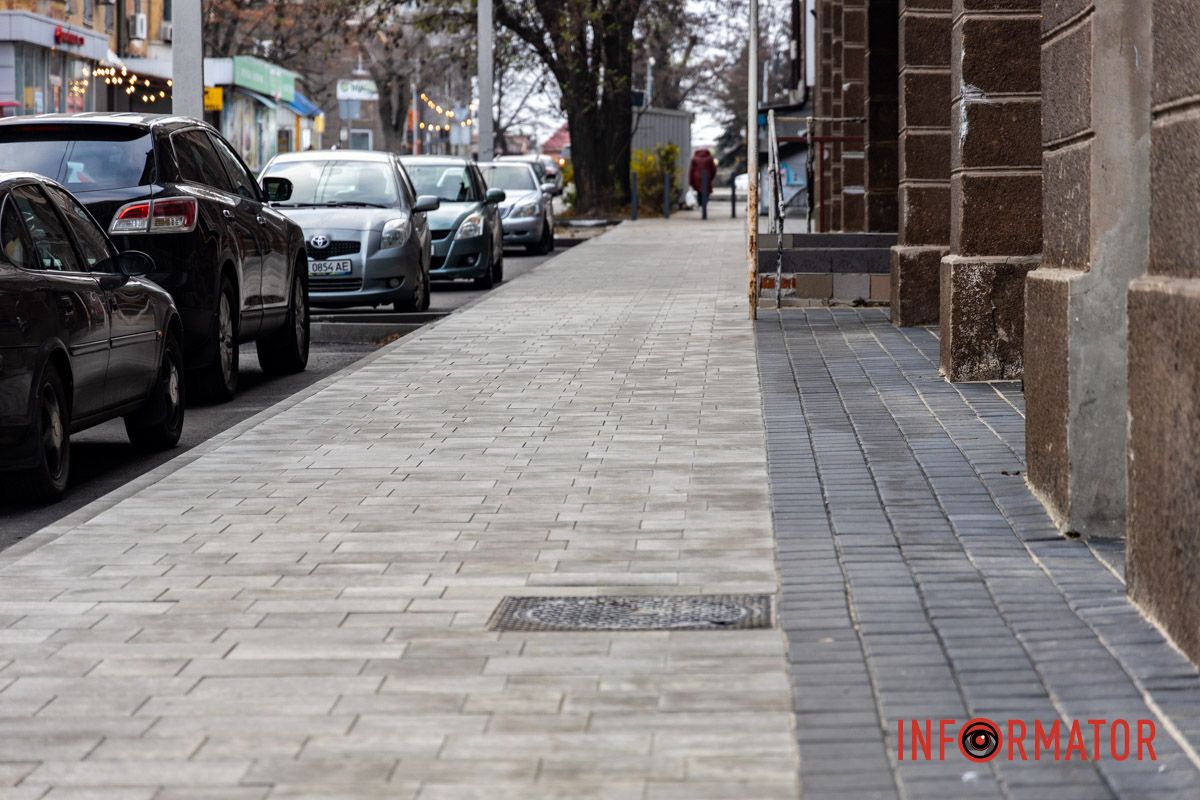 Оновлена інфраструктура вулиці Театральної “Вийшла непогана вулиця, але не ідеальна”: як виглядає вулиця Театральна у Дніпрі після ремонту 14