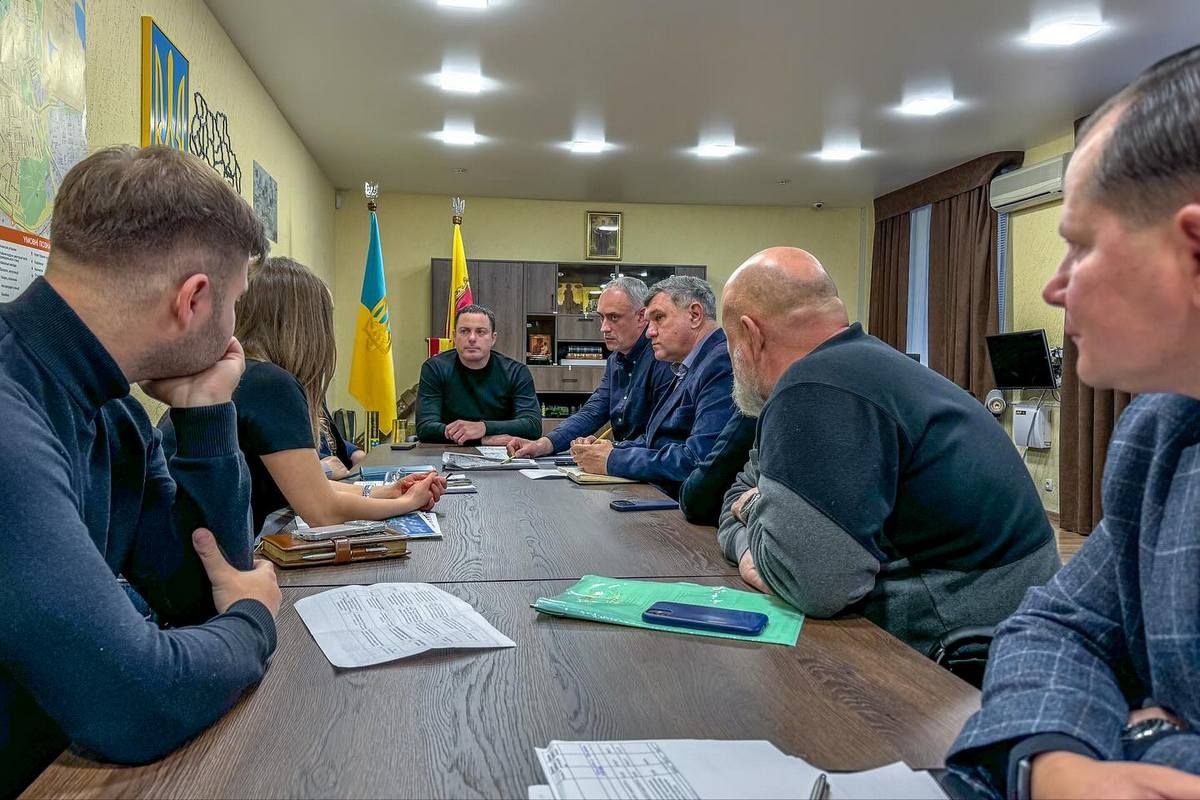 У Кам’янському розпочали підготовку проєкту з реконструкції та будівництва зупинок на площі Софії Шаповалової У Кам’янському розпочали підготовку проєкту з реконструкції та будівництва зупинок на площі Софії Шаповалової