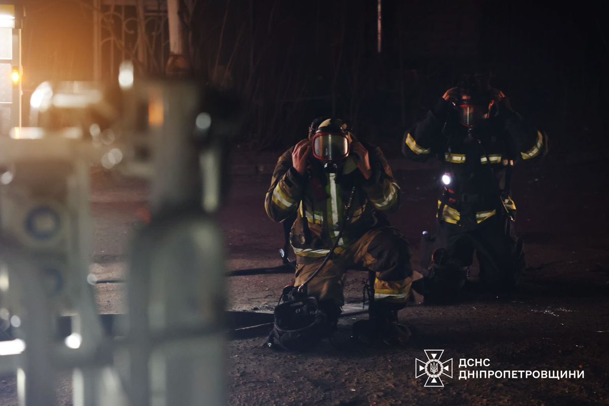 Масована атака «Шахедів» на Дніпро, є поранені: у ДСНС показали перші фото та відео з місць влучань 1