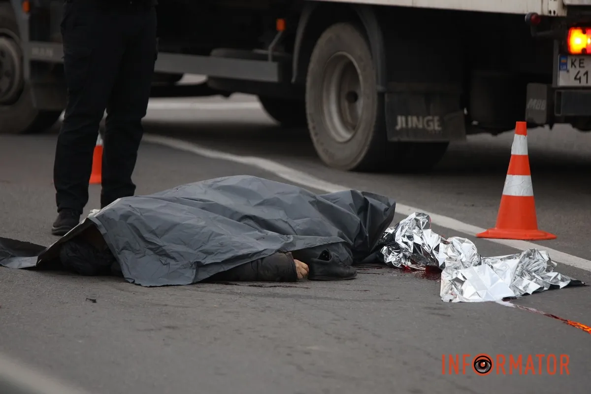 У Дніпрі на Івана Нечуя-Левицького насмерть збили чоловіка 2