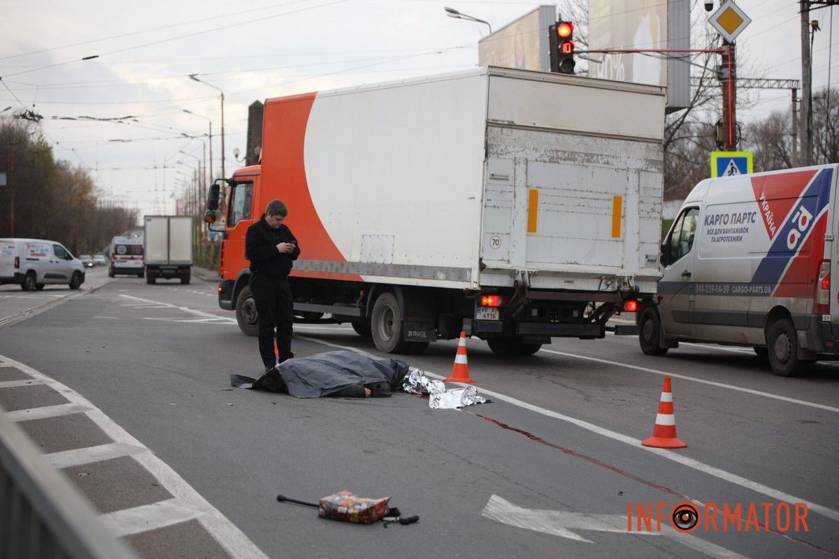 У Дніпрі на Івана Нечуя-Левицького насмерть збили чоловіка 4