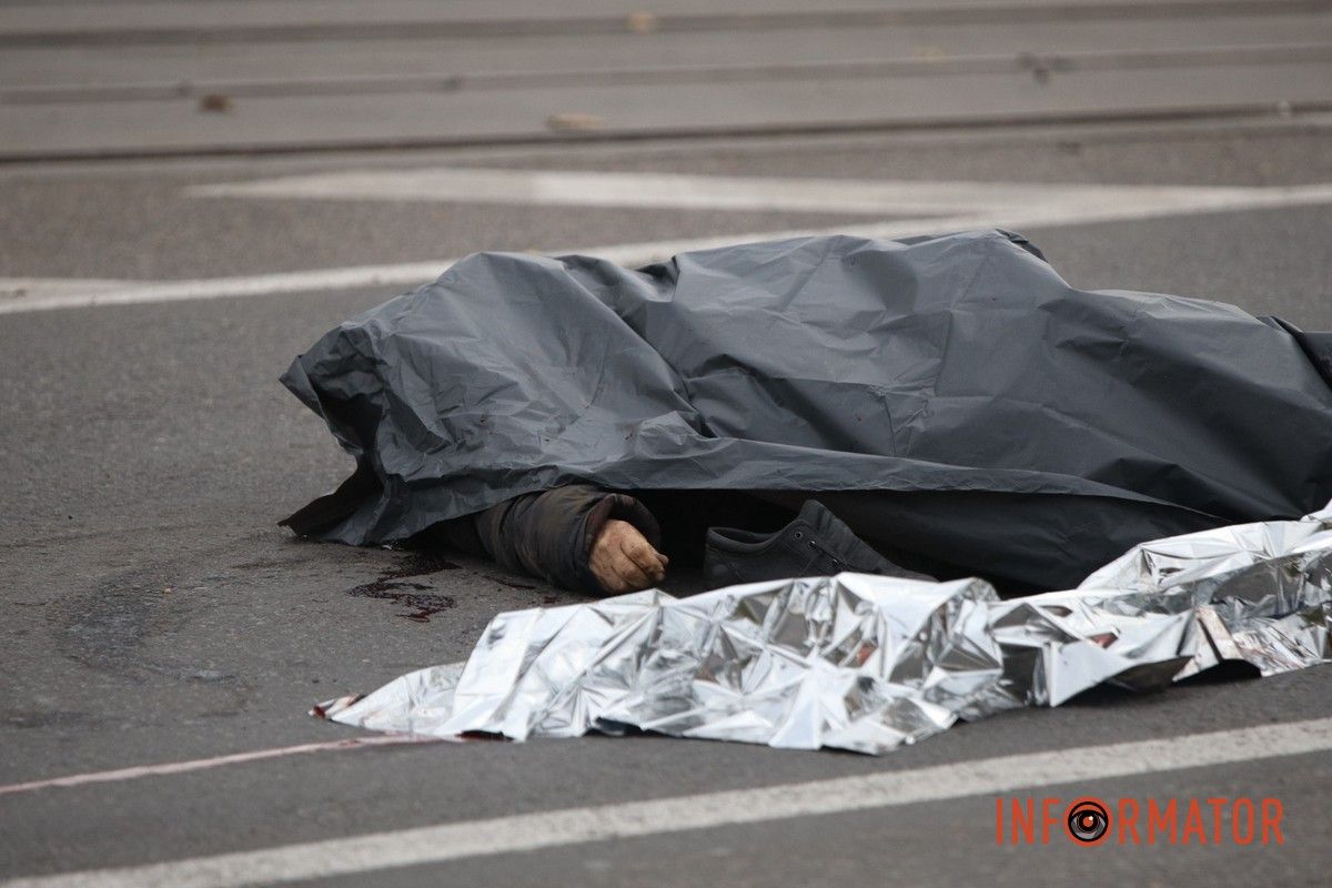 У Дніпрі на Івана Нечуя-Левицького насмерть збили чоловіка 8