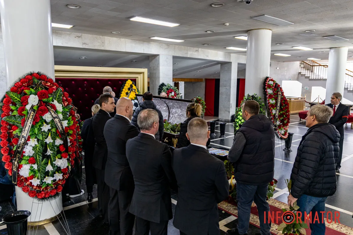 Важка втрата у спортивній спільноті: у Дніпро простились з ексгравцем ФК «Дніпро» та збірної України Андрієм Полуніним 4