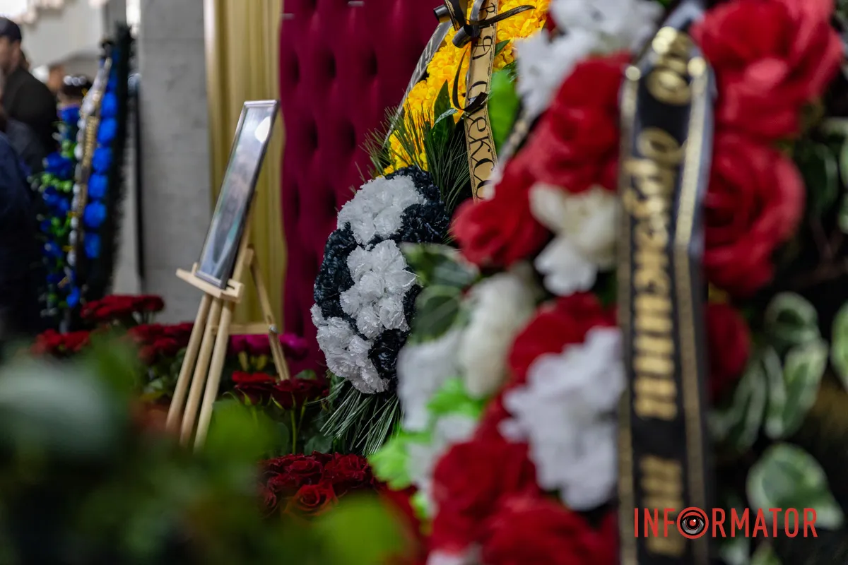 Важка втрата у спортивній спільноті: у Дніпро простились з ексгравцем ФК «Дніпро» та збірної України Андрієм Полуніним 8