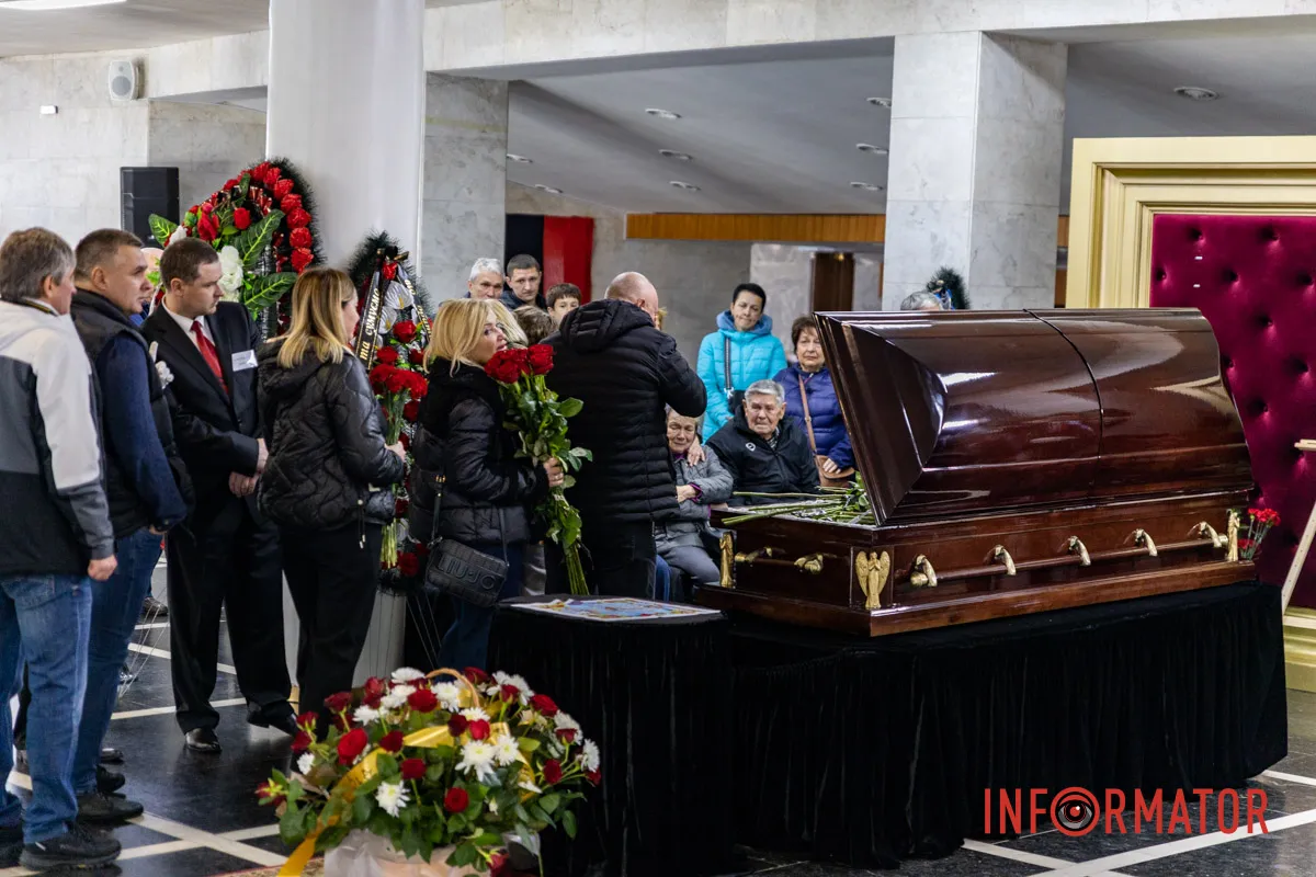 Важка втрата у спортивній спільноті: у Дніпро простились з ексгравцем ФК «Дніпро» та збірної України Андрієм Полуніним 11