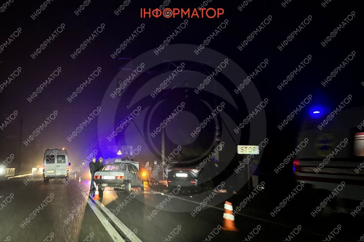 У ДТП на Набережній Перемоги у Дніпрі загинув водій ВАЗ