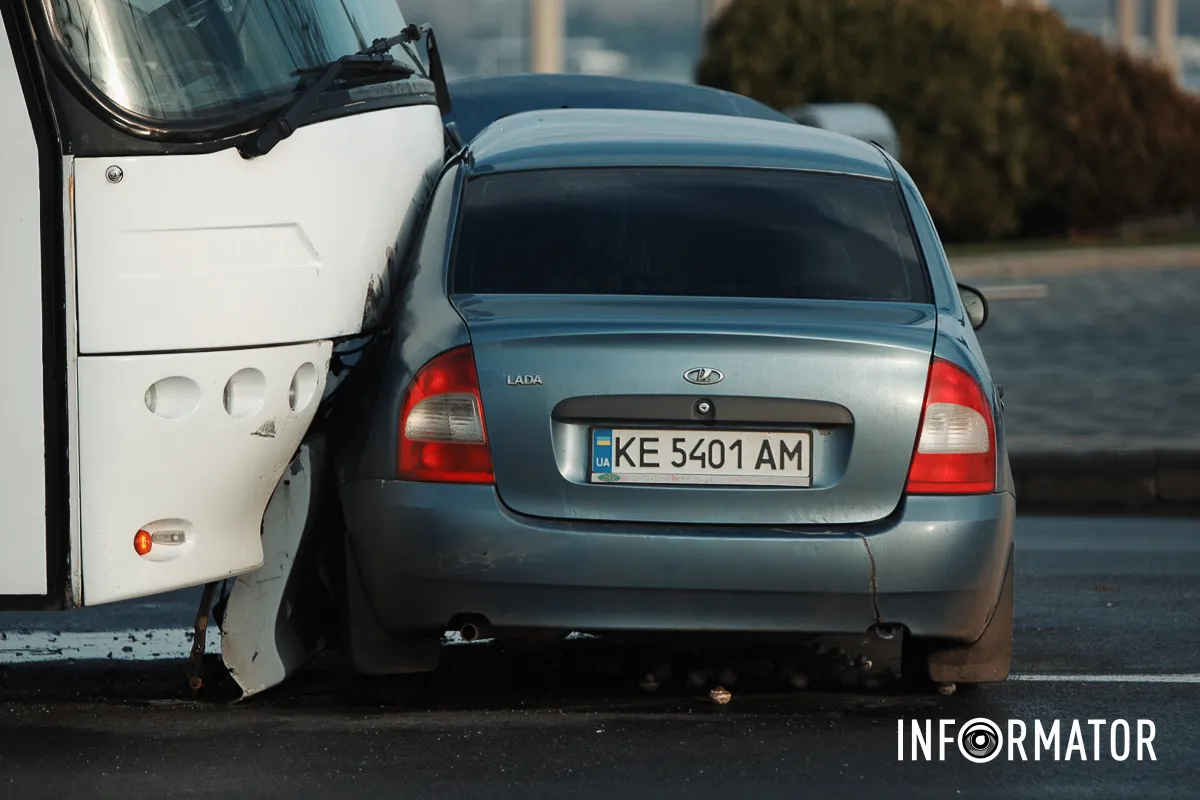 На місці працюють патрульні і регулюють рух