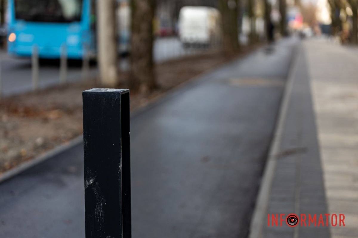 Вперше у Дніпрі поклали білу тактильну плитку: як змінилась вулиця Незалежності 6