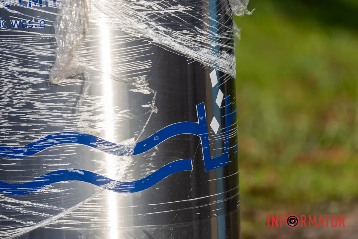 Вони ще у захисній плівці Вони ще у захисній плівці