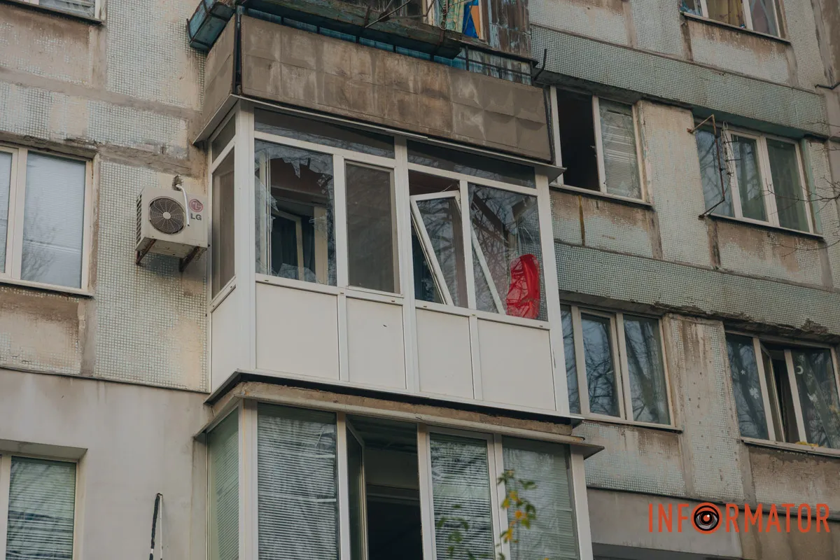 За даними від міського голови Дніпра Бориса Філатова, вибило близько 200 вікон За даними від міського голови Дніпра Бориса Філатова, вибило близько 200 вікон