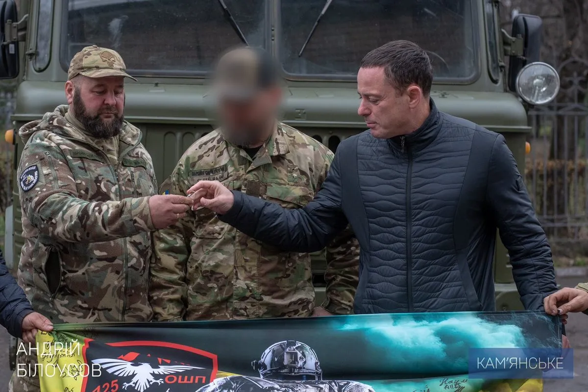 Військовослужбовцям із Кам’янського передали вантажівку ГАЗ-66 1