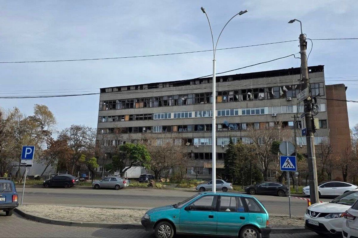 Постраждали переважно магазини, виробничі цехи та склади цивільних підприємств