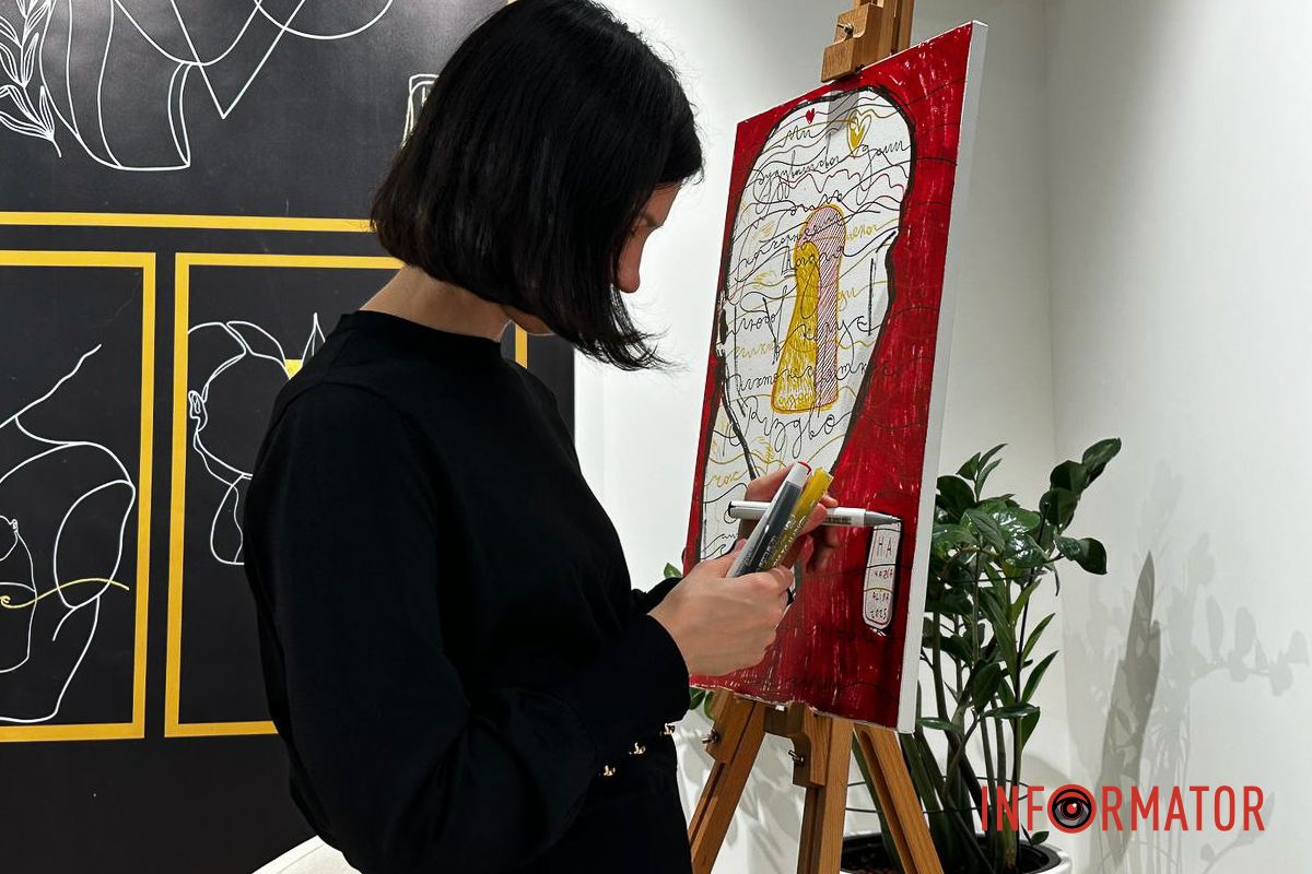 Художниця розповіла, що веде внутрішній діалог між Целаном і Боттічеллі, які пережили трагічні часи та залишили по собі тексти, що надихають навіть сьогодні