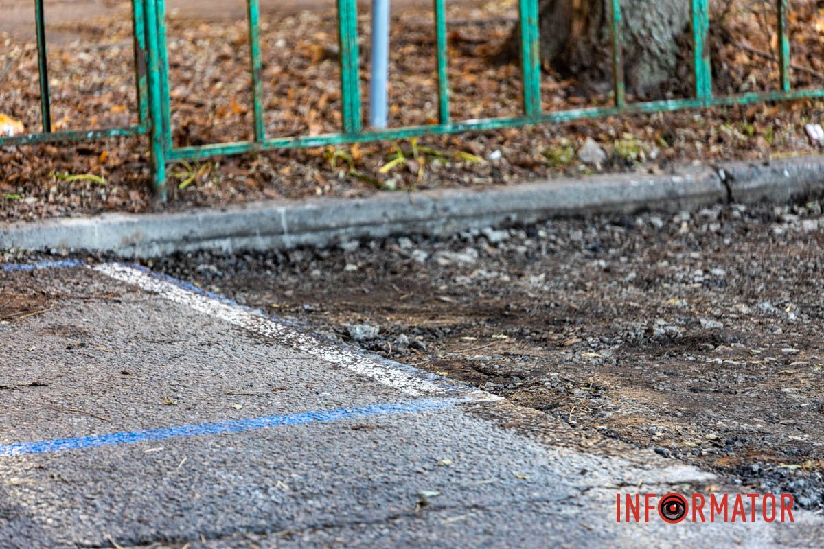 Не прошло и года: в Днепре на Ивана Акинфиева начали ремонтировать дорогу, в которую провалился Opel 4