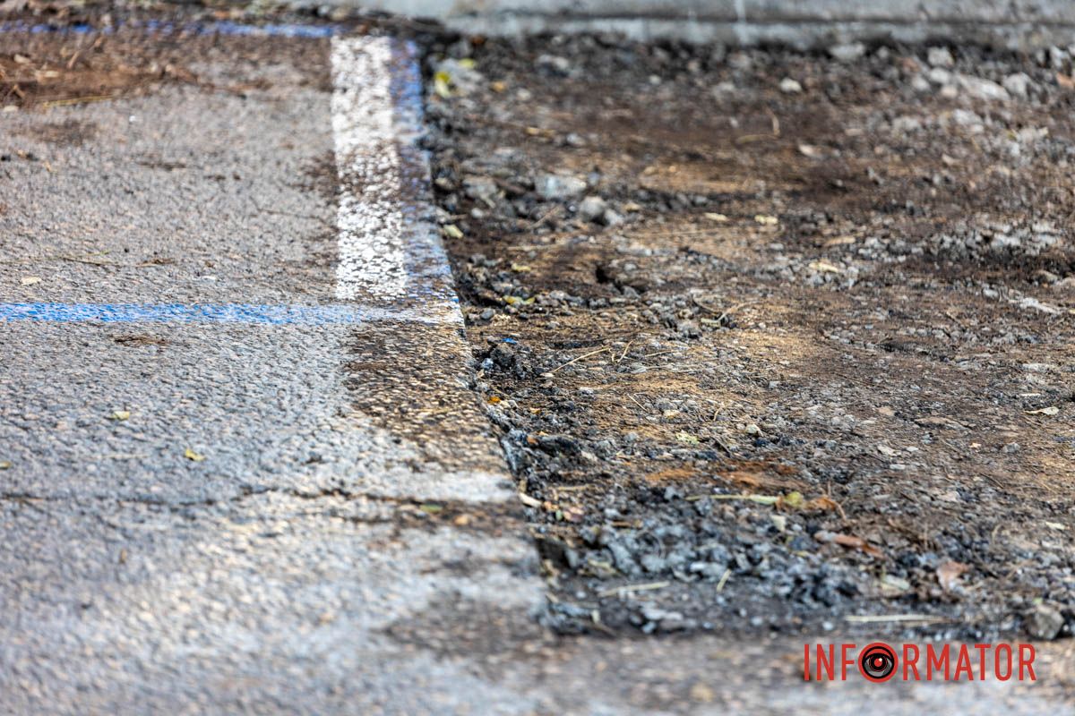 Не прошло и года: в Днепре на Ивана Акинфиева начали ремонтировать дорогу, в которую провалился Opel 2