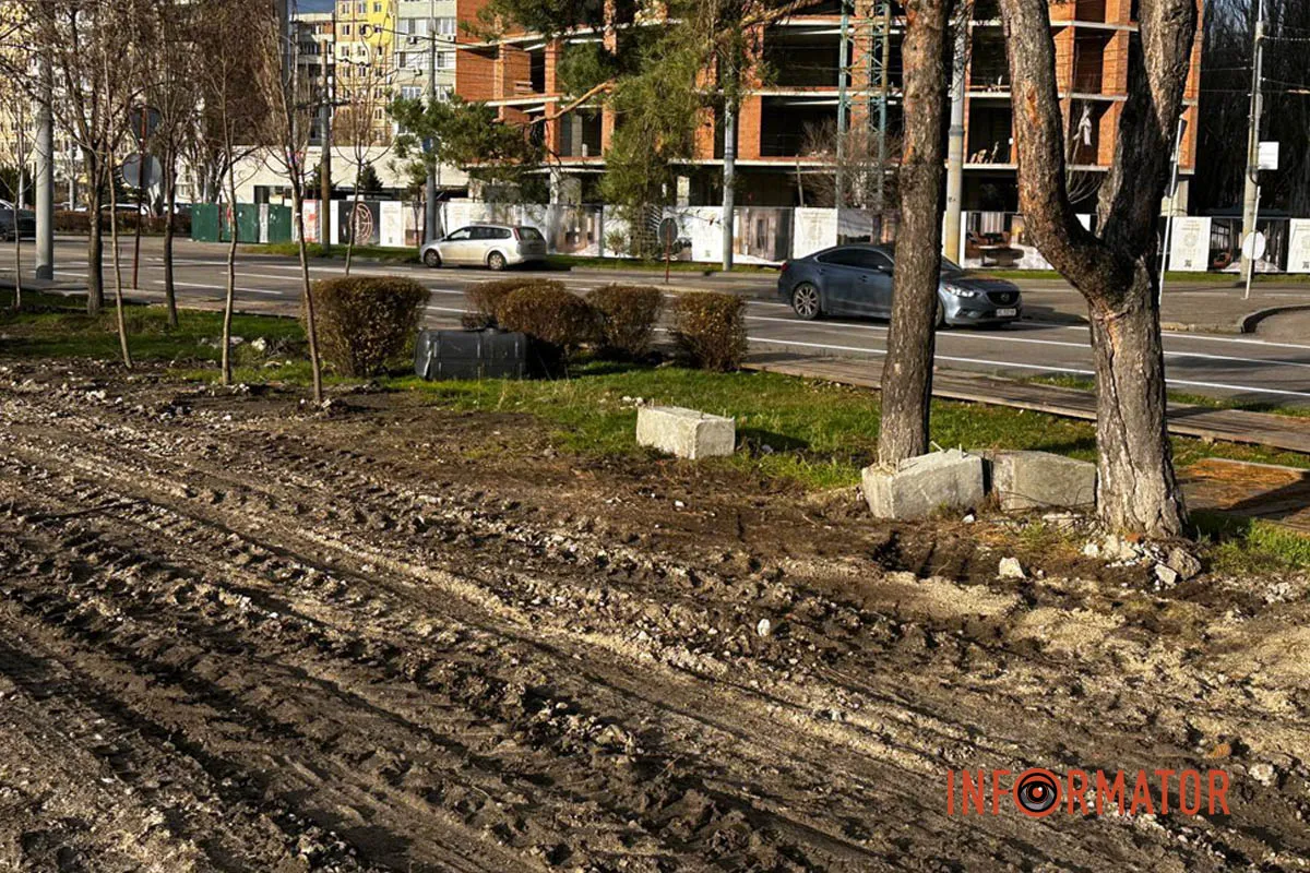 У Дніпрі добігає кінця оновлення водогону на Сонячній Набережній
