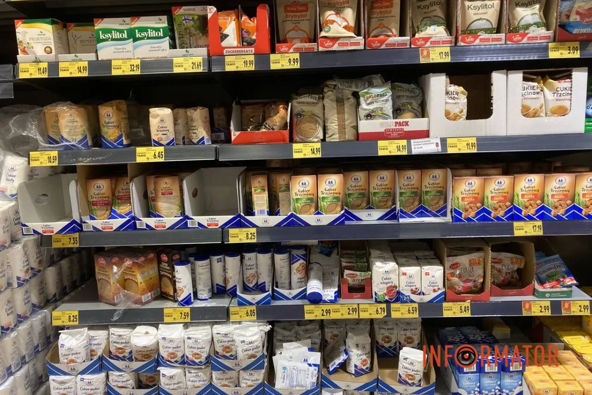 Цена на сахар и сахарные заменители Украинцы вынуждены экономить на еде: насколько отличается стоимость продуктов в Днепре и Польше, 6