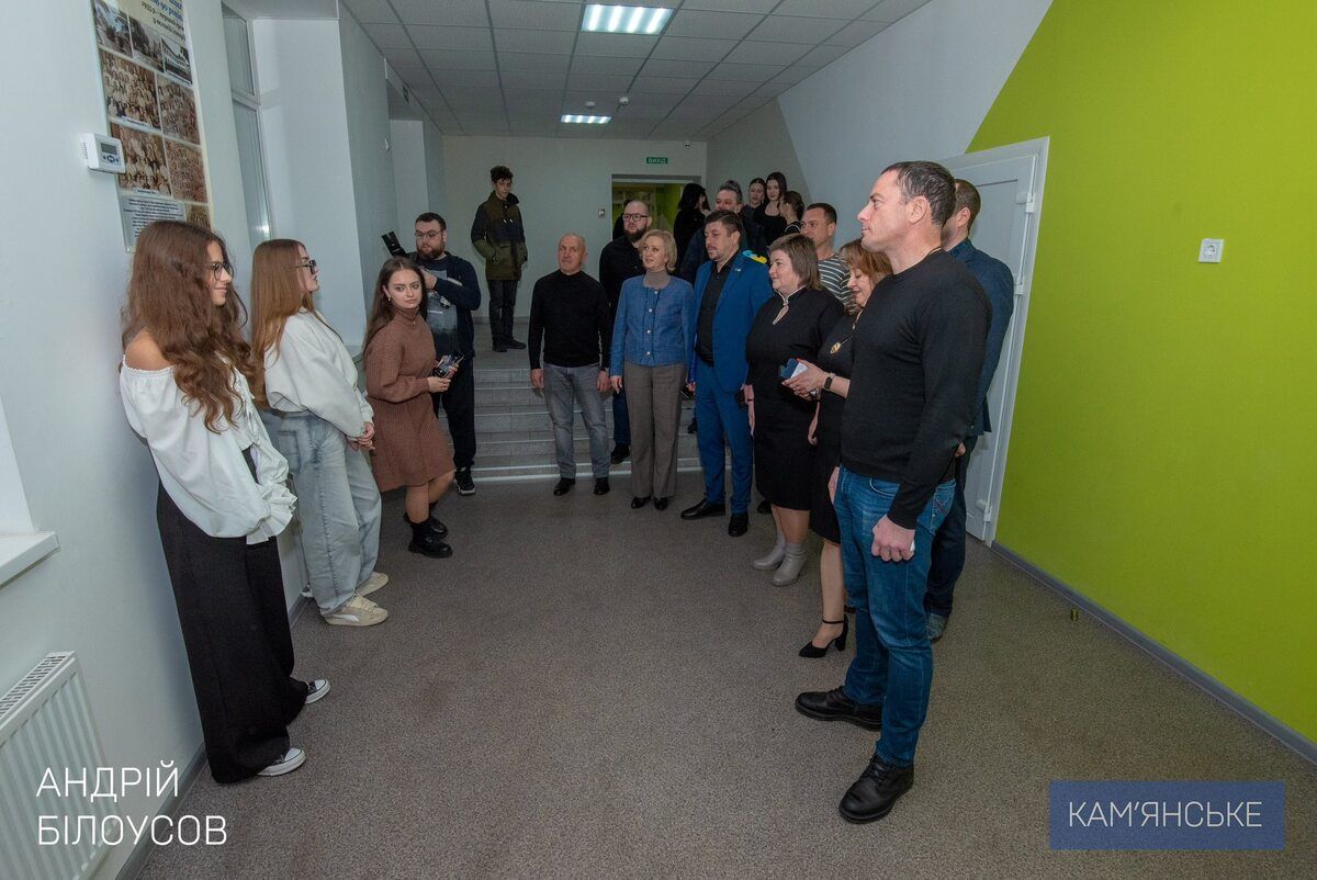 Він привітав колектив та учнів, вручив подяки й нагороди, висловив слова вдячності кожному, хто творить сучасне обличчя ліцею