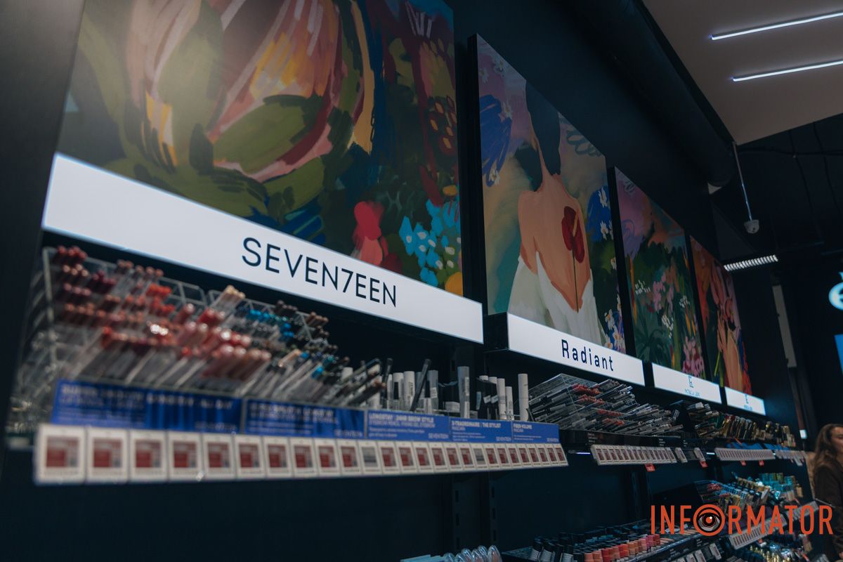 Уникальный концепт, премиальные средства и бьюти-гаджеты: в Днепре открыли магазин EVA BEAUTY 11