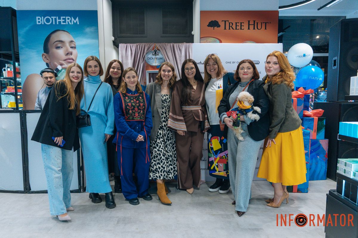 Уникальный концепт, премиальные средства и бьюти-гаджеты: в Днепре открыли магазин EVA BEAUTY 25