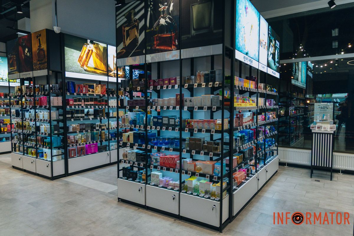 Уникальный концепт, премиальные средства и бьюти-гаджеты: в Днепре открыли магазин EVA BEAUTY 12