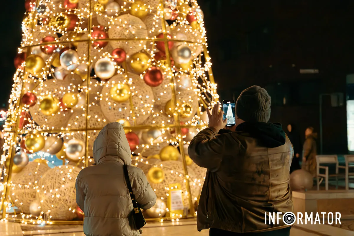 Фільмуємо разом з вами пам'ятні моменти Фільмуємо разом з вами пам'ятні моменти