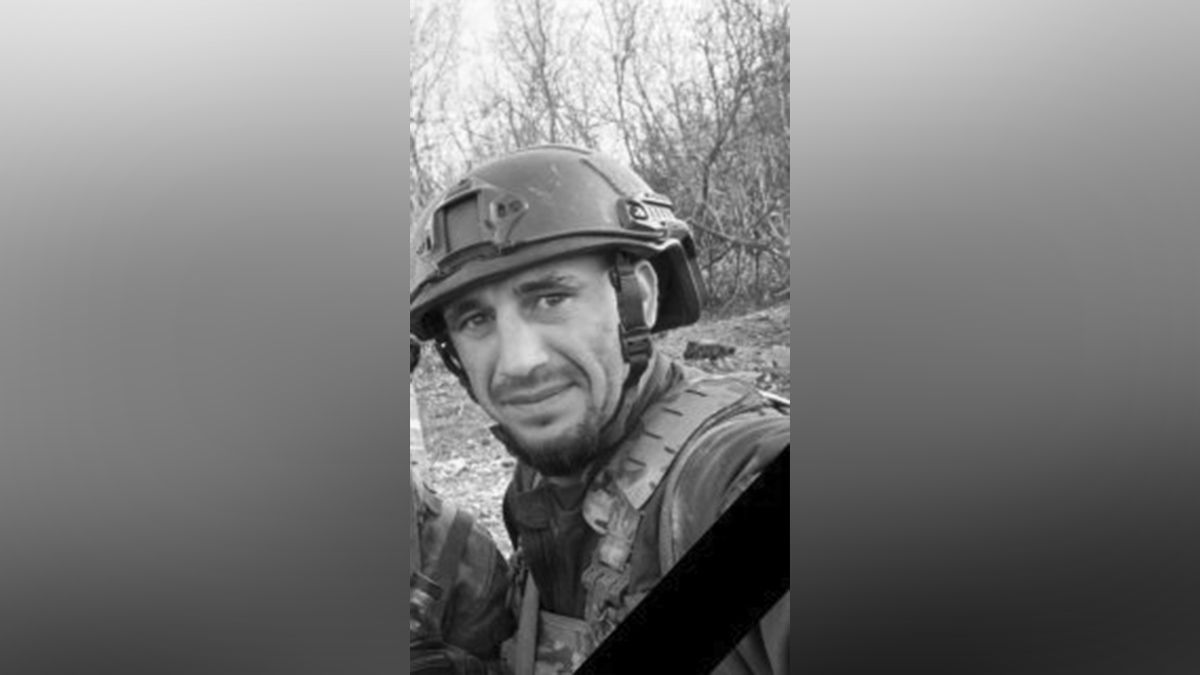 Назавжди 29 років: у Дніпропетровській області попрощалися із загиблим Захисником Вадимом Любимським