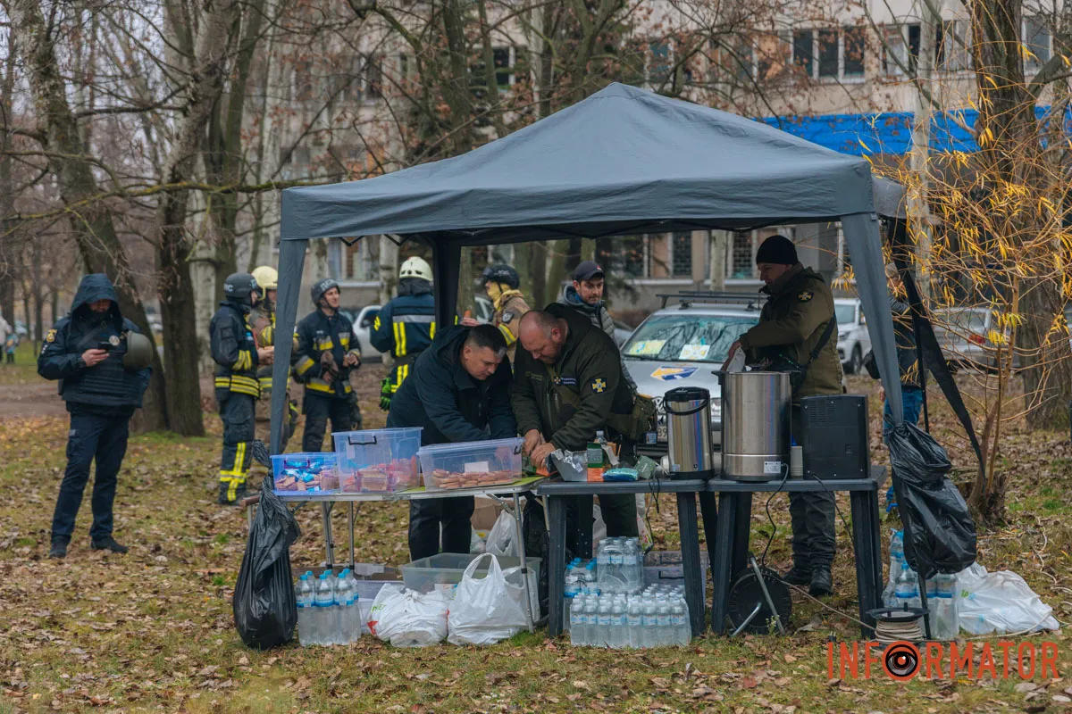 Всюди вибиті шибки: як Дніпро оговтується після ранкового «прильоту» балістики 23