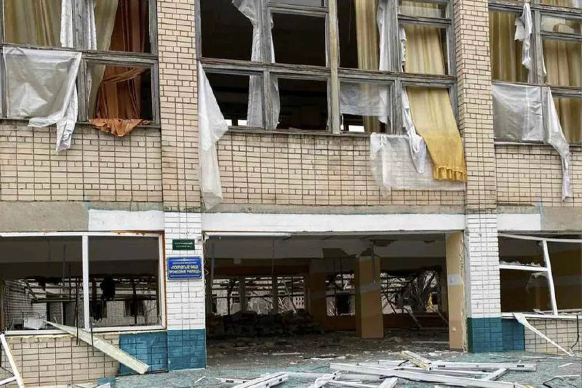 Це місце, куди щодня приходили студенти й викладачі Це місце, куди щодня приходили студенти й викладачі