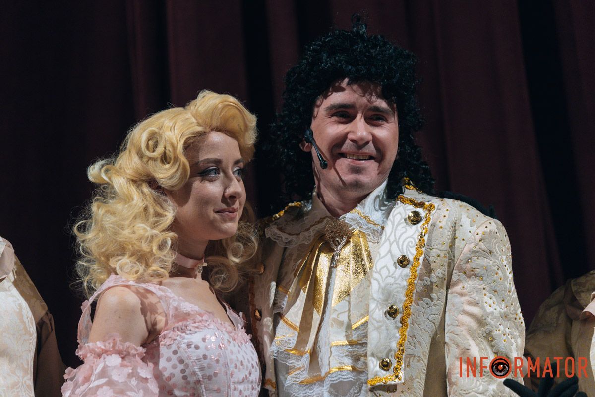 Маргарита Савенко та Артем Коміссаров театр 3