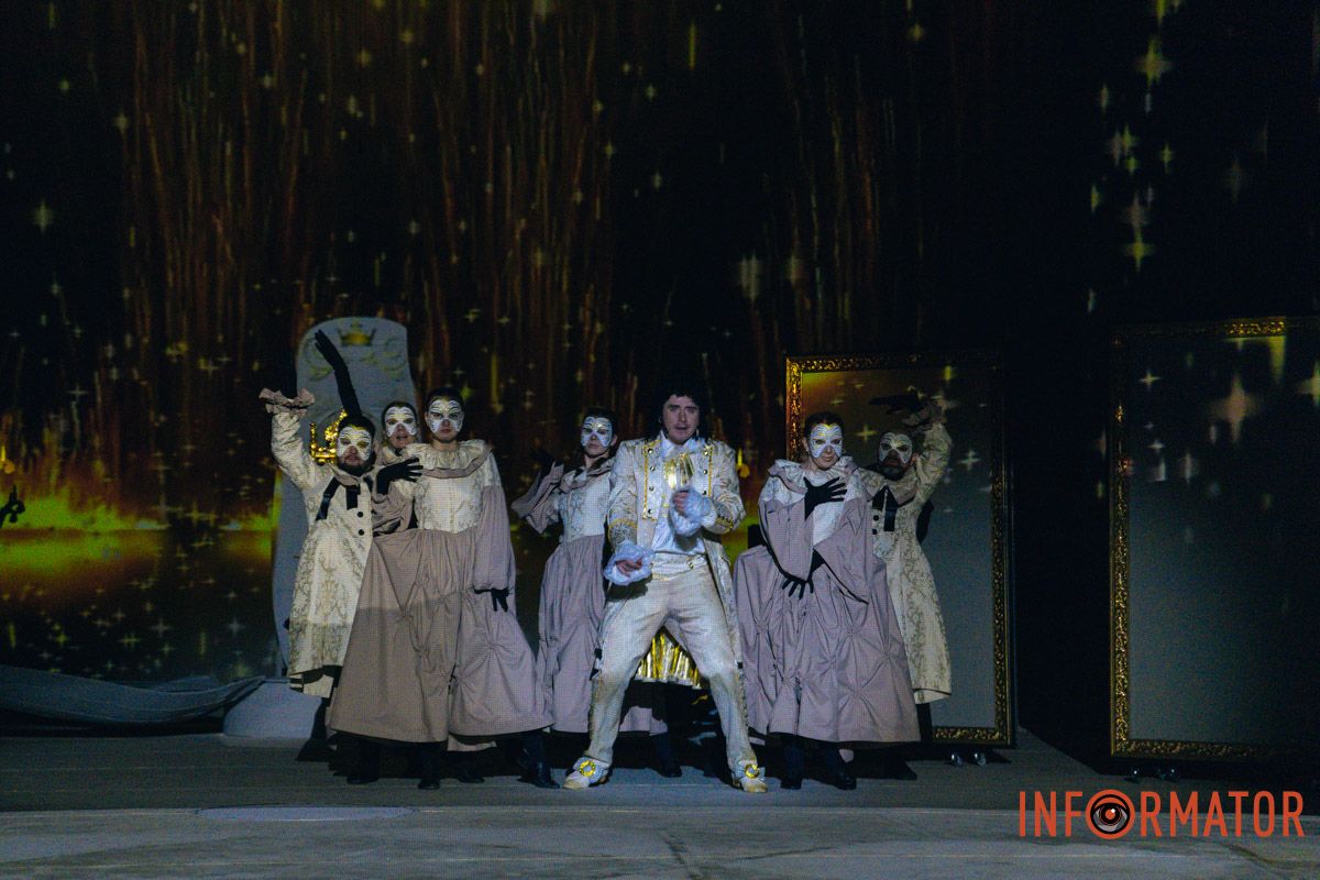 Музично-візуальне шоу «Красуня та Чудовисько» театр 13