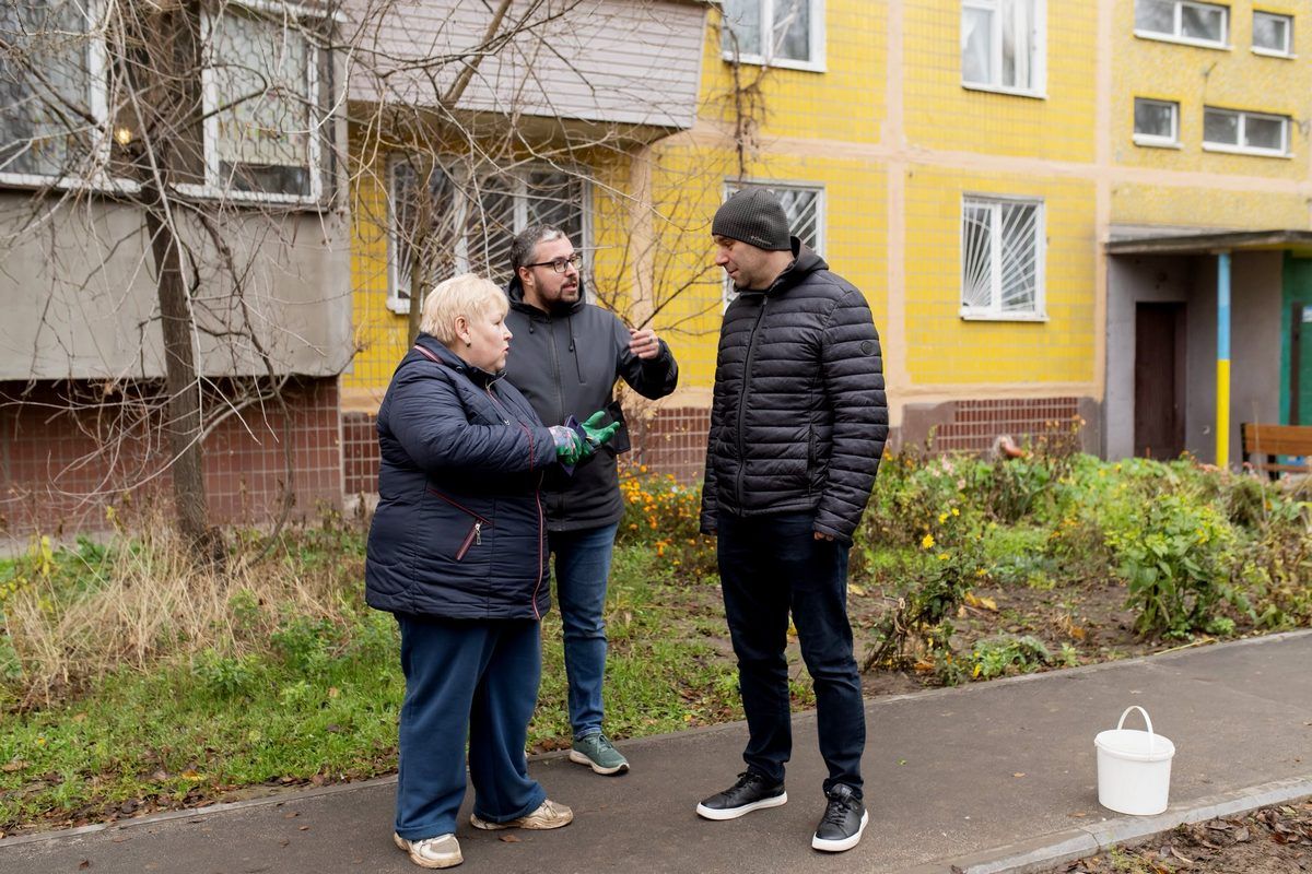 Висадили 100 саджанців: у Дніпрі на лівому березі відбулась акція “Родинне дерево” 2