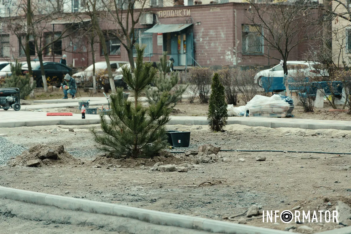 На вулиці Янтарній вже уклали нову тротуарну плитку та почали облаштування зони відпочинку У Дніпрі на Янтарній створюють нову зону відпочинку: як вона виглядає 2