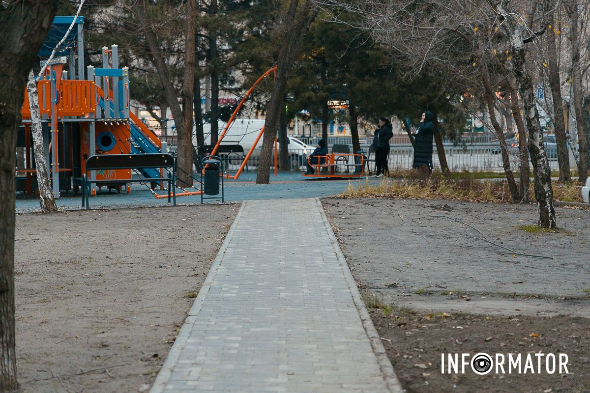 У Дніпрі замість пустиря з’явилася нова зелена зона відпочинку: що там зробили 19