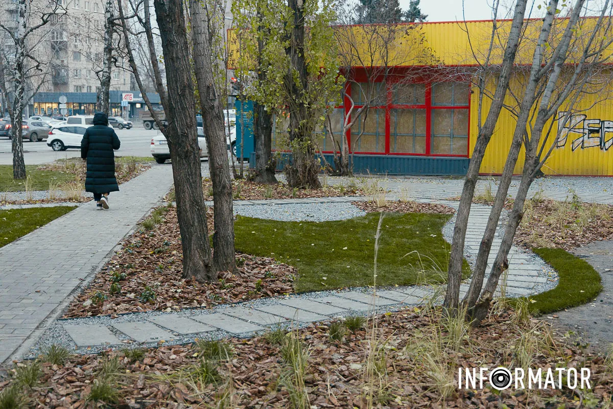 У Дніпрі замість пустиря з’явилася нова зелена зона відпочинку: що там зробили 17