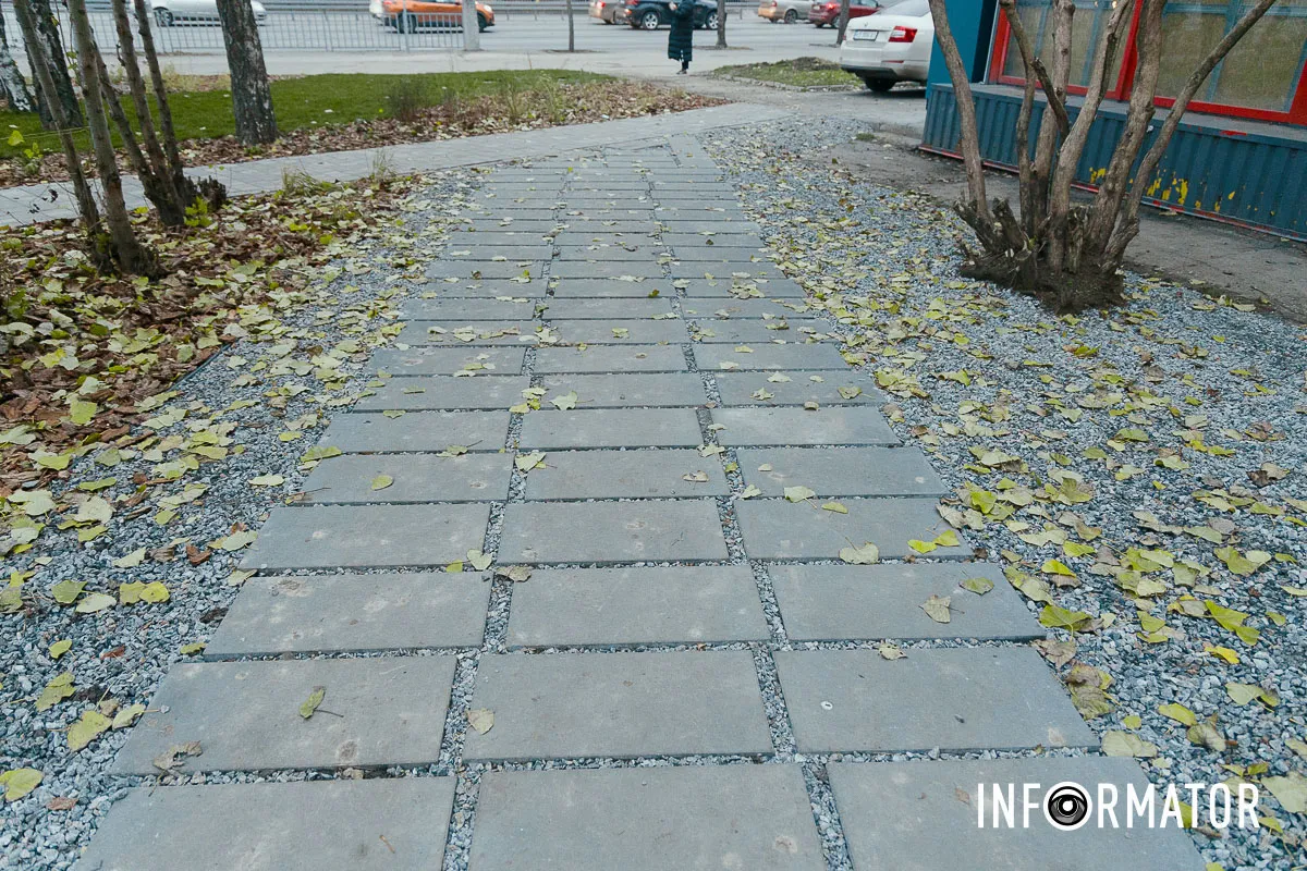 У Дніпрі замість пустиря з’явилася нова зелена зона відпочинку: що там зробили 14