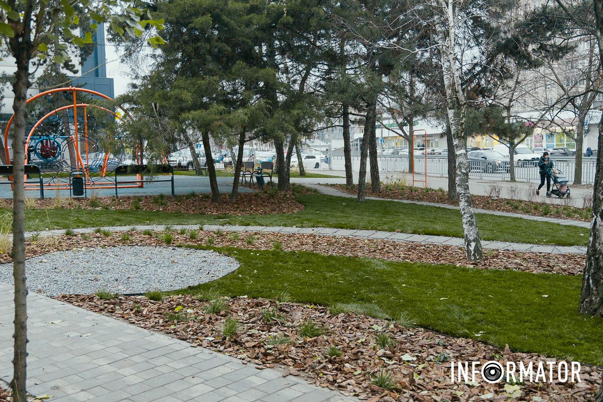 У Дніпрі замість пустиря з’явилася нова зелена зона відпочинку: що там зробили 10
