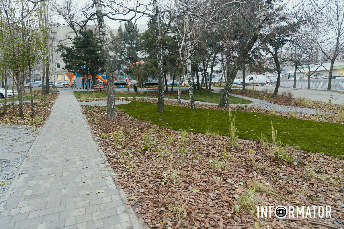 У Дніпрі замість пустиря з’явилася нова зелена зона відпочинку: що там зробили 8