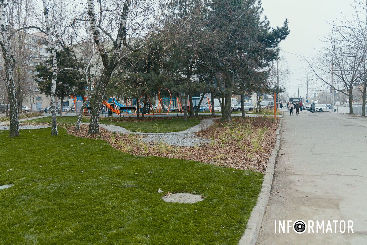У Дніпрі замість пустиря з’явилася нова зелена зона відпочинку: що там зробили 4